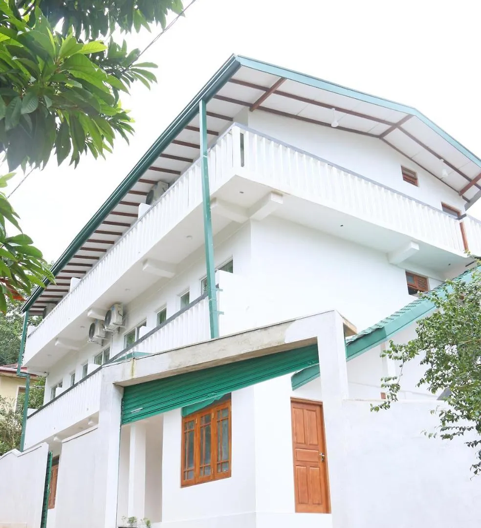 Hotel Candy Kandyan